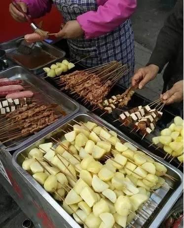 街頭美食新紀元，探索流行街頭小吃魅力